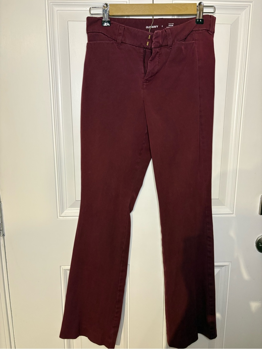 Old Navy Women's Pixie Pants - Burgundy